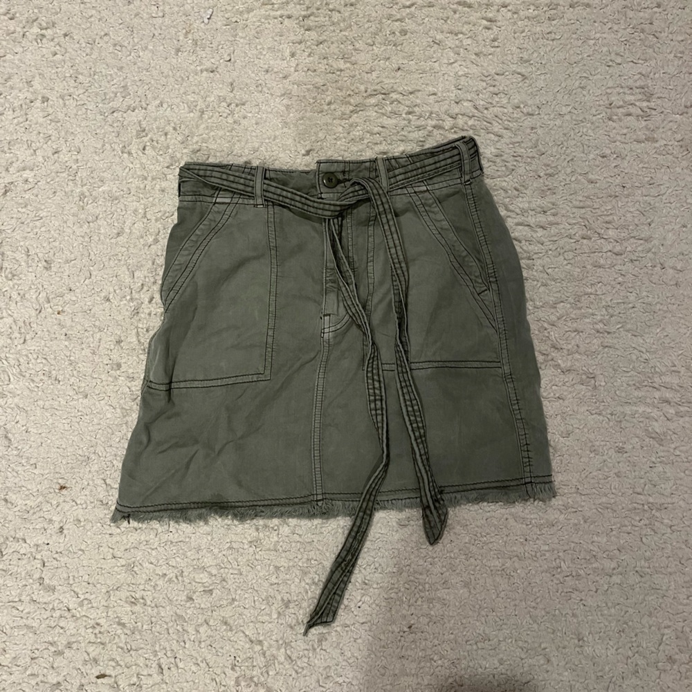 American Eagle green skirt